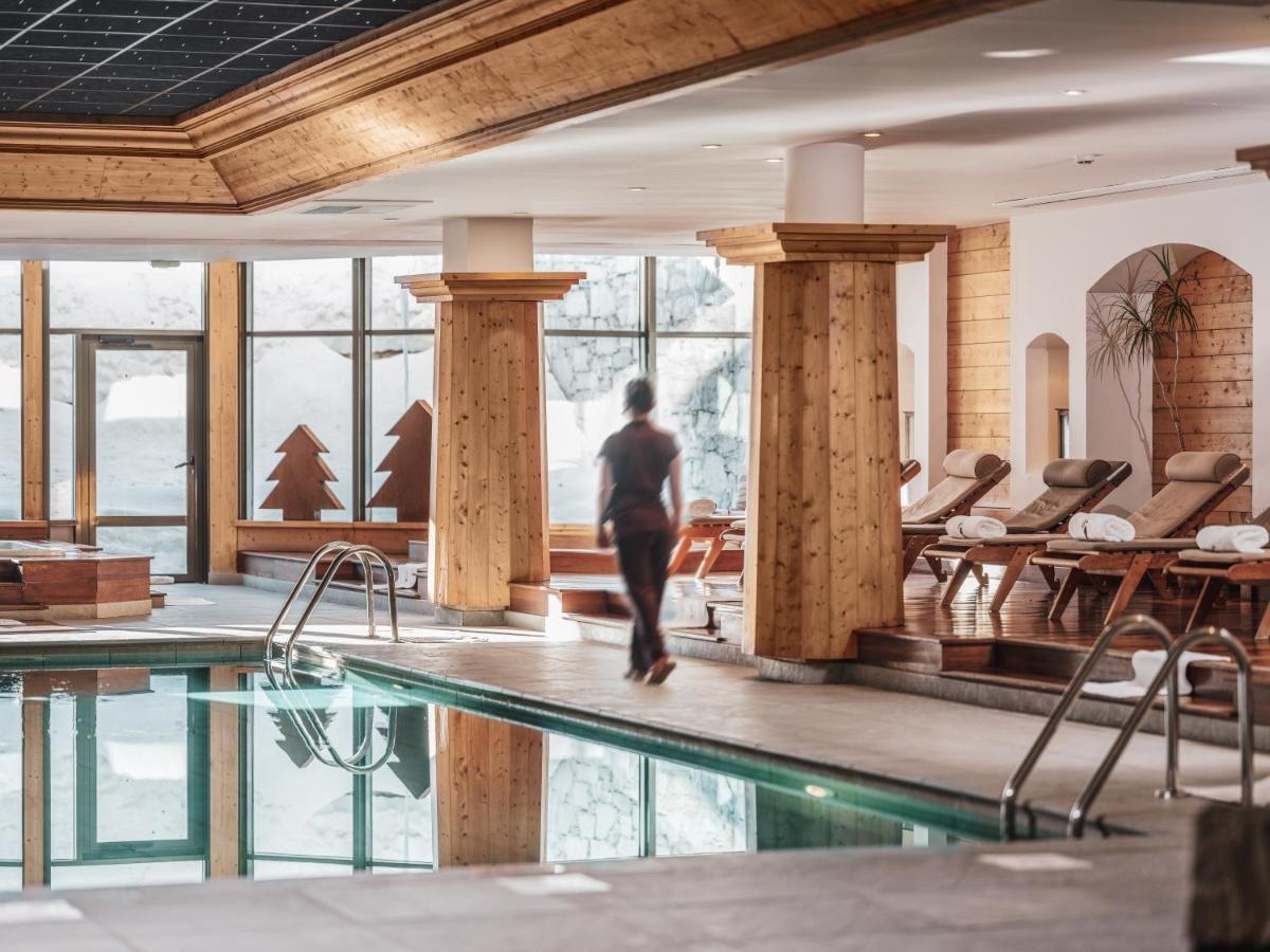 Hotel Les Barmes De L'Ours Val-dʼIsère Exterior foto