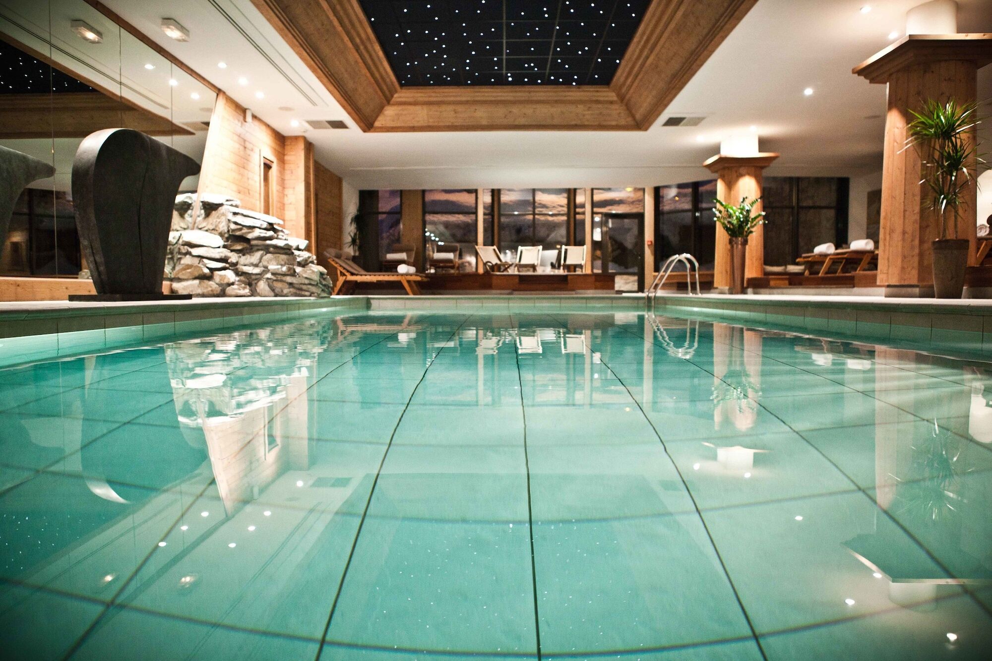Hotel Les Barmes De L'Ours Val-dʼIsère Exterior foto